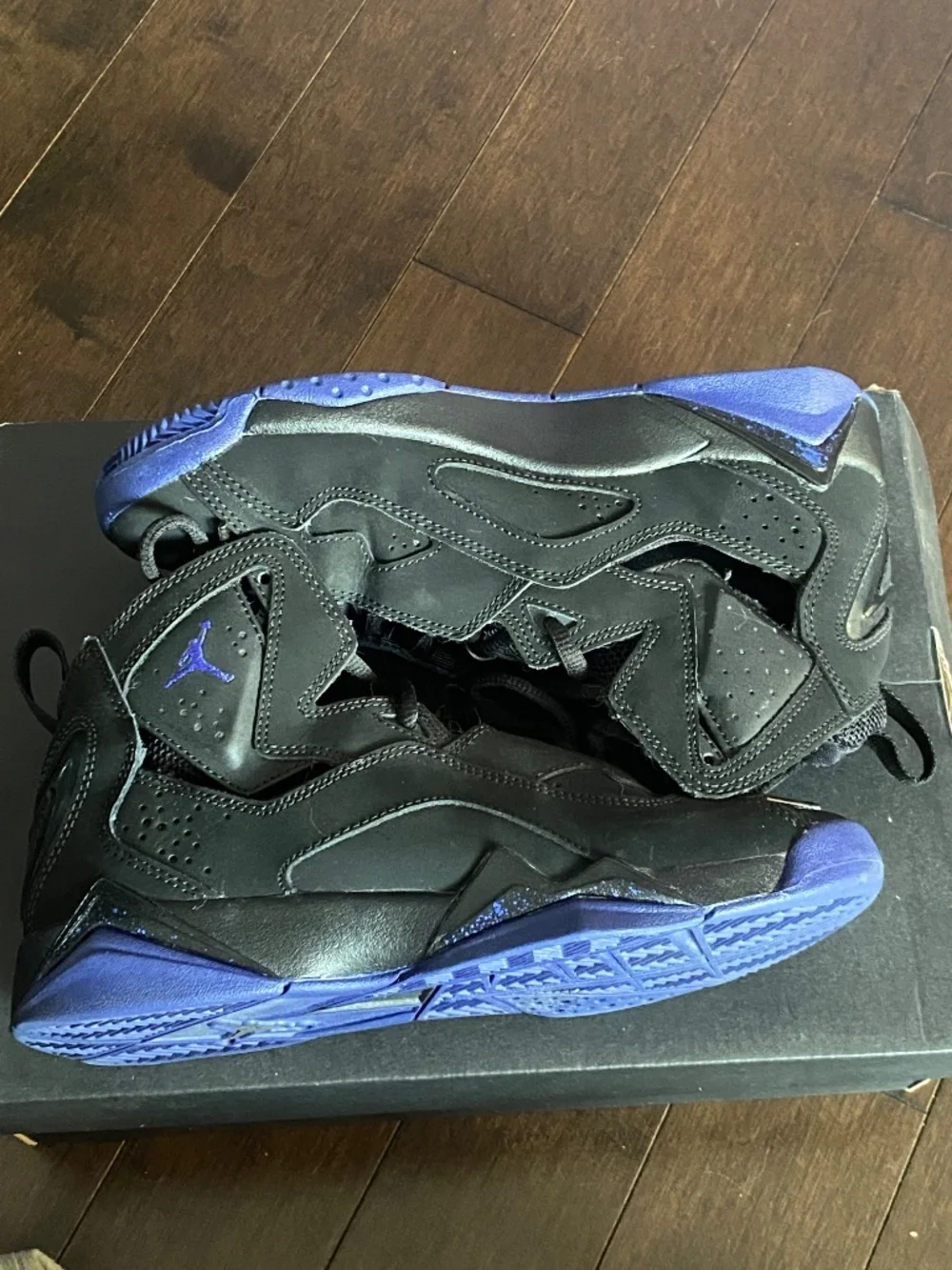 Jordan True Flight Boys Black Purple Basketball Shoes Size 4.5Y